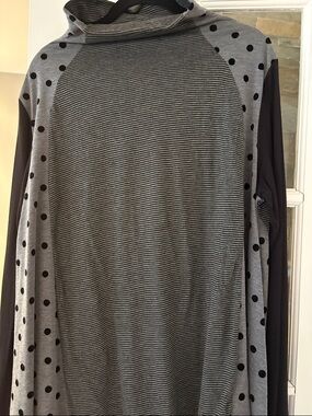 Women's Gray Striped & Polka Dot Pullover/ Alembika!